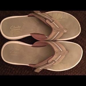 Clark’s flip flops